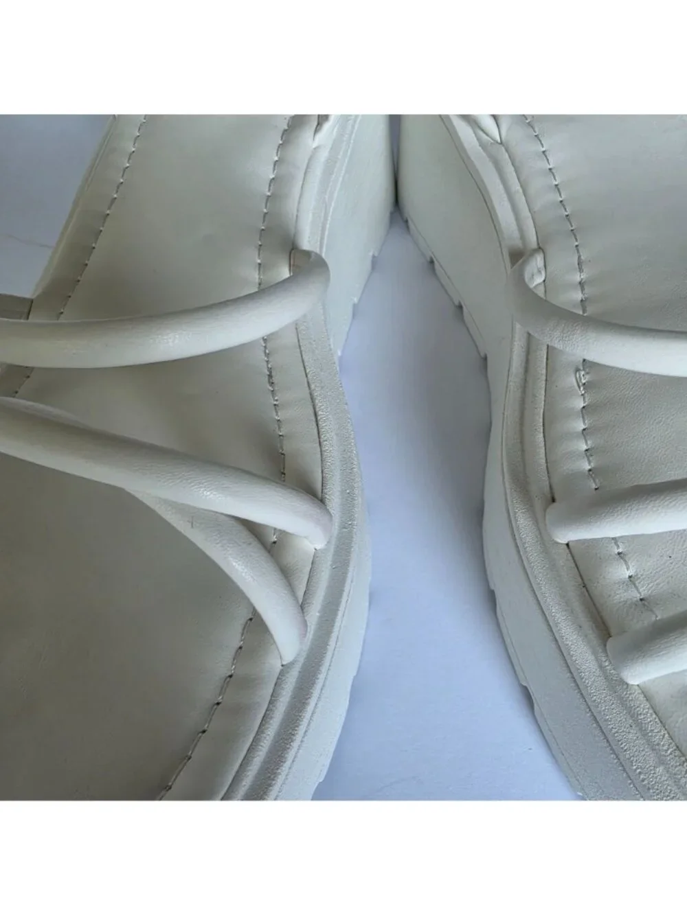 Rouge White Platform Sandals Strappy Chunky Lug Sole Costal Summer Shoes. Sz 10